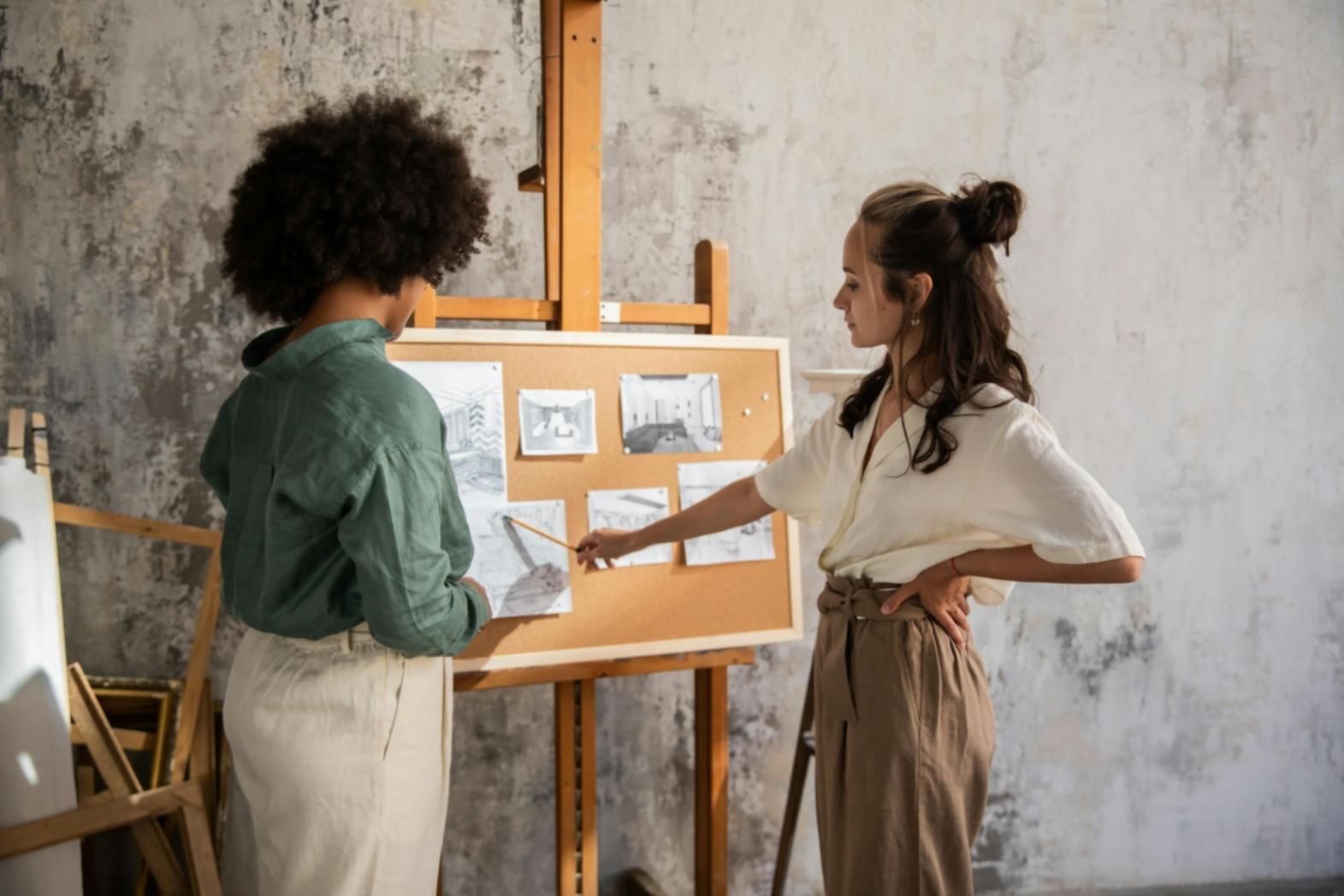 Perspective drawing workspace with geometric studies